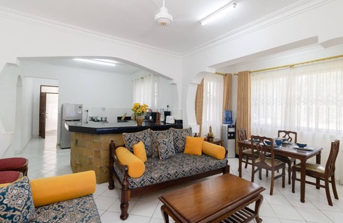 Mtwapa House | Phenomenal ,cool, quiet , clean 2-bedroom apartment with WiFi and swimming pool.