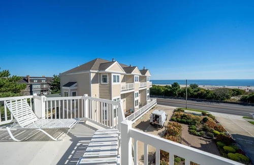 Cape May Condo | Philadelphia Beach Condo offering unobstructed beach views!