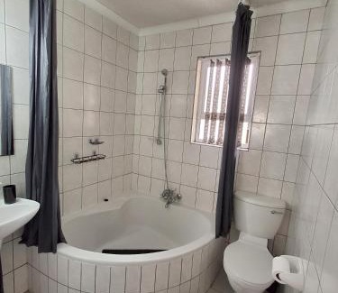 Rand Rifles Apartment | PhilCo Seaside Self Catering