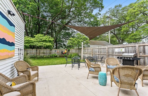 Lakeside House | Philo- WOW look at that Yard! Fall is for exploring, This your Stay Book it now