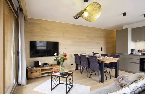 Bergers Apartment | PHOC24 Wohnungsblick sehr sonnige Pisten