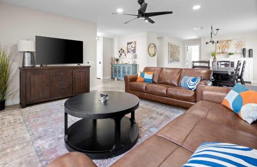 Villa De Paz House | Phoenix 4 Br Retreat Pool Dog Friendly Games