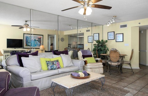 Orange Beach Condo | Phoenix 6 - Awesome Views w Reduced Rates! GF 2 BR sleeps 8 + FREE Garage Space