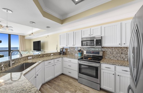 Orange Beach East Condo | Phoenix 9 | Walk to Flora Bama! | Indoor, Outdoor Pools, Hot Tub & Much More! | Beach Getaways