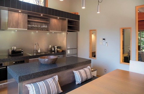 Happo House | Phoenix Cocoon