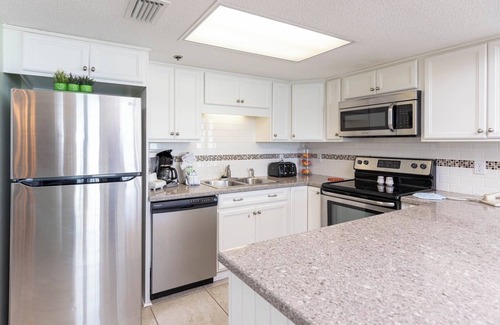 Orange Beach Condo | Phoenix East II - Beach Front Balcony - Splash Pad