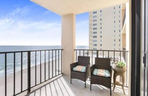 Orange Beach Condo | Phoenix I 1112-11th floor, splash pad, beachfront, 2 bedrooms, 2 baths