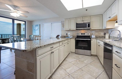 Orange Beach Condo | Phoenix I Three Bedroom Condo #1031
