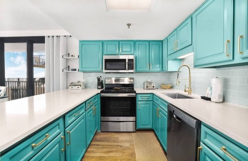 Orange Beach Condo | Phoenix III 3031: 3BR/2BA End Unit on 3rd floor, Beachfront