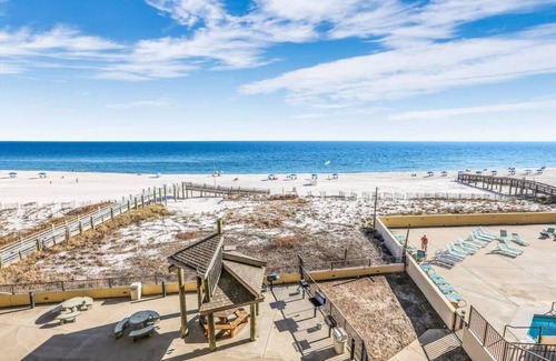 Orange Beach Condo | Phoenix III 3031: 3BR/2BA End Unit on 3rd floor, Beachfront