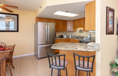 Orange Beach Condo | Phoenix III ~ Popular 5th Floor Condo ~ One Bedroom ~ BEACH FRONT!