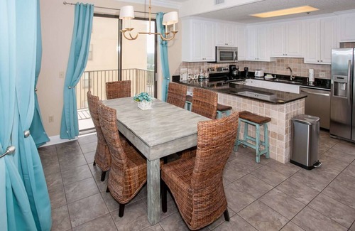 Orange Beach Condo | Phoenix IV 4121 ~ In/Out/Kiddie Pools, Hot Tub, Sauna + $400 in FREE Activities Daily ~ Zoo/Parasail