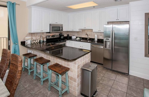 Orange Beach Condo | Phoenix IV 4121 ~ In/Out/Kiddie Pools, Hot Tub, Sauna + $400 in FREE Activities Daily ~ Zoo/Parasail
