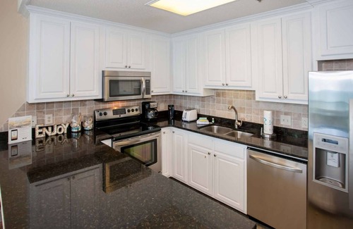 Orange Beach Condo | Phoenix IV 4121 ~ In/Out/Kiddie Pools, Hot Tub, Sauna + $400 in FREE Activities Daily ~ Zoo/Parasail