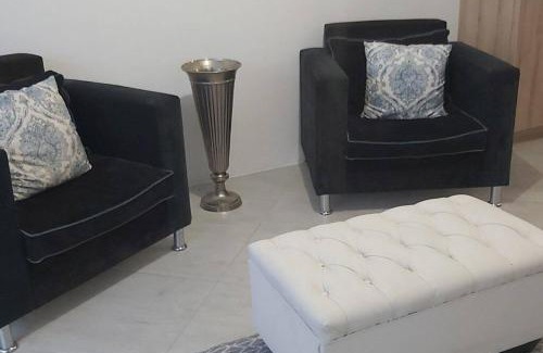 Langenhoven Park Apartment | Phoenix, Langenhovenpark, Bfn near Inibos parkrun.
