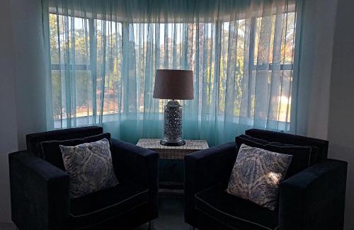 Langenhoven Park Apartment | Phoenix, Langenhovenpark, Bfn near Inibos parkrun.