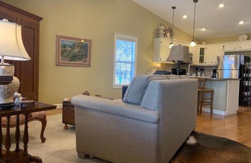 Llano Villa | Phoenix Nest Guest Houses - Sunday House
