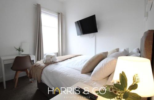 Fleetwood Apartment | Phoenix Rise