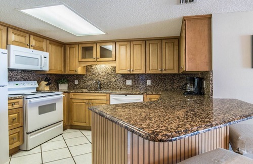Orange Beach Condo | PHOENIX VI 712! Beachfront! Great rates!