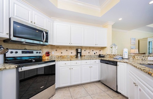 Orange Beach Condo | Phoenix West 2002~ LAZY RIVER ~ Sleeps up to 14 guests!