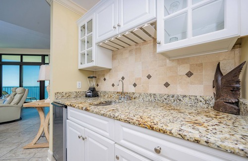 Orange Beach Condo | Phoenix West 2002~ LAZY RIVER ~ Sleeps up to 14 guests!