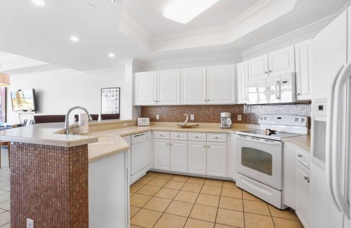 Orange Beach Condo | Phoenix West 2508: Views Galore, 3/4, Lazy River