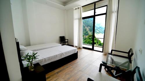 Rishikesh Hotel | Phool Chatti Yoga Ashram 7 day Yoga Retreat