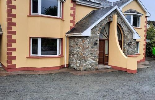Kenmare House | Phrey's Holiday Home