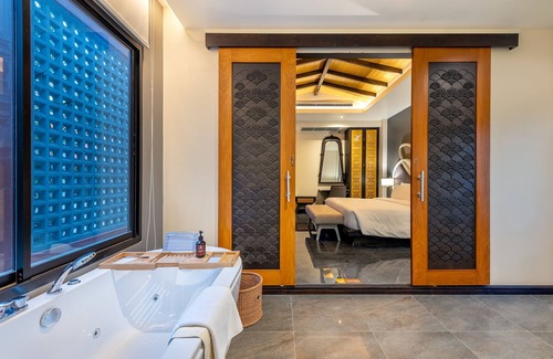 Hua Hin Hotel | Phukalini Luxury Pool Villa & Onsen