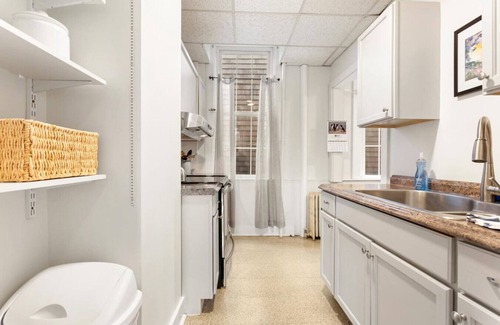 Bar Harbor Apartment | Physician's Flat - Condo in the heart of town