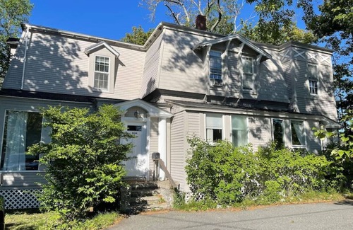 Bar Harbor Apartment | Physician's Flat - Condo in the heart of town