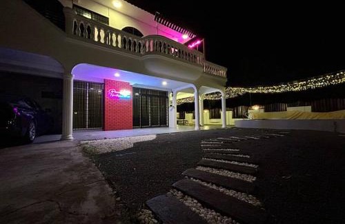 Taman Lumba Kuda House | Piano homestay