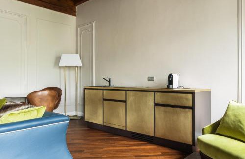 Como City Centre Apartment | Piazza Cavour - Luxury Lake View Apartment