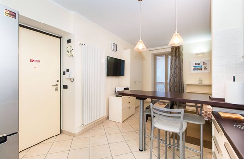 San Donato Apartment | Piazza Statuto Functional Studio