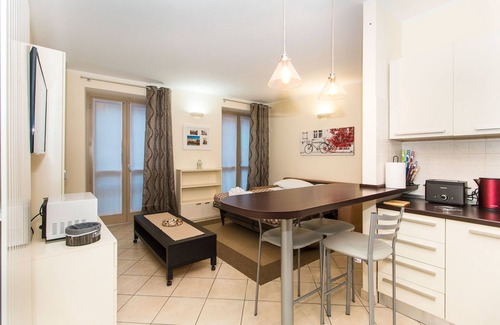 San Donato Apartment | Piazza Statuto Functional Studio