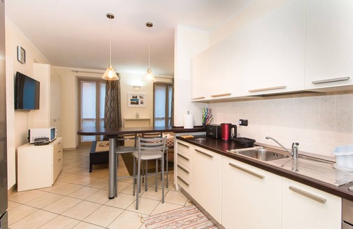 San Donato Apartment | Piazza Statuto Functional Studio