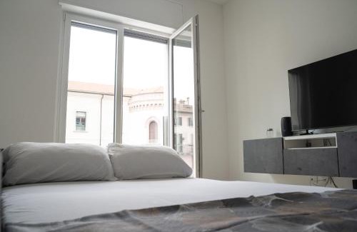 Lecco Apartment | [Piazza XX settembre] - feel the centre