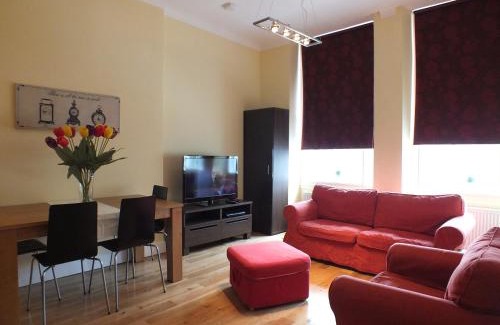 New Town Apartment | Picardy Place Apartment