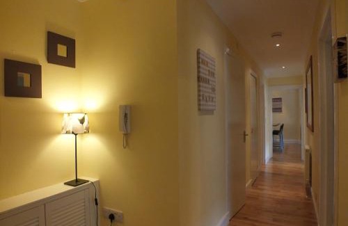 New Town Apartment | Picardy Place Apartment