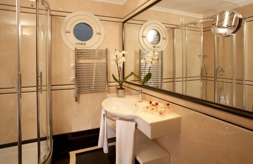 Quartiere XXV Appio Claudio Hotel | Piccolo Borgo