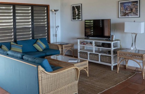Spanish Town Villa | Piccolo Del Sole in Mahoe Bay by Personal Villas - Overlooking the Sea