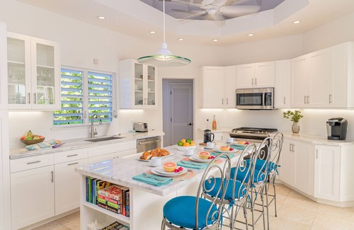 Leeward Settlement Villa | Piccolo Ponte 3 BR Caribbean Villa. Pool & Hot Tub. Canal front, SUP, Bikes.