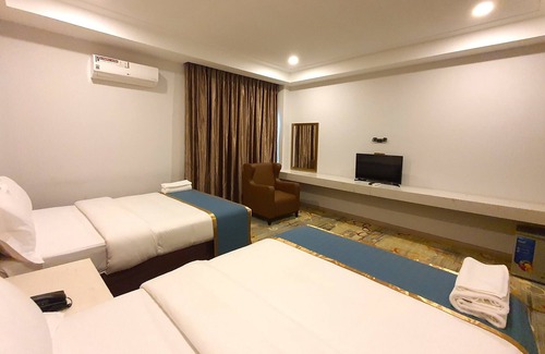 Mittakpheap Hotel | Pich Lisa Hotel and Restaurant