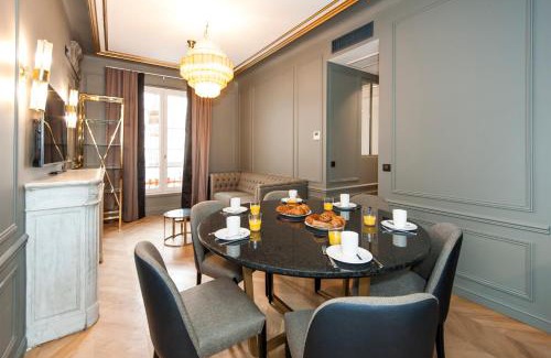 Champs-Elysees Apartment | Pick A Flat's Champs Elysees Apartments - Rue Lincoln