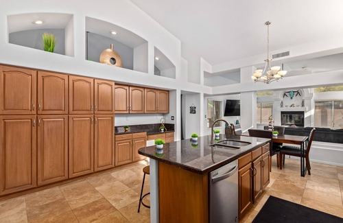 Foothills House | Pick Me! Family/Senior Friendly Single Level w/FREE Heated Pool, Spa, Billiards