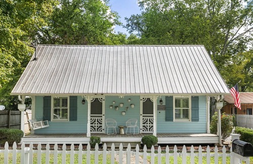 Leipers Fork House | Pickers Cottage: 1939 Perfectly Restored