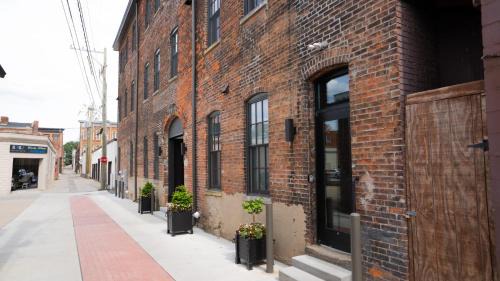 Covington Apartment | Pickle Factory Eight Unforgettable Rooms Sleeps 16
