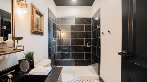 Covington Apartment | Pickle Factory - Wenzel Luxe