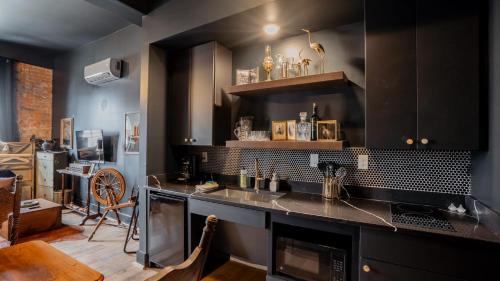 Covington Apartment | Pickle Factory - Wenzel Luxe