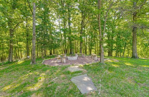 Potts Grove House | Pickleball Court and Fire Pit Milton Cabin!